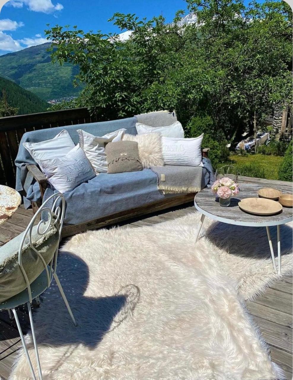 Bed and Breakfast La Ferme D'Angele Бур-Сен-Морис Экстерьер фото